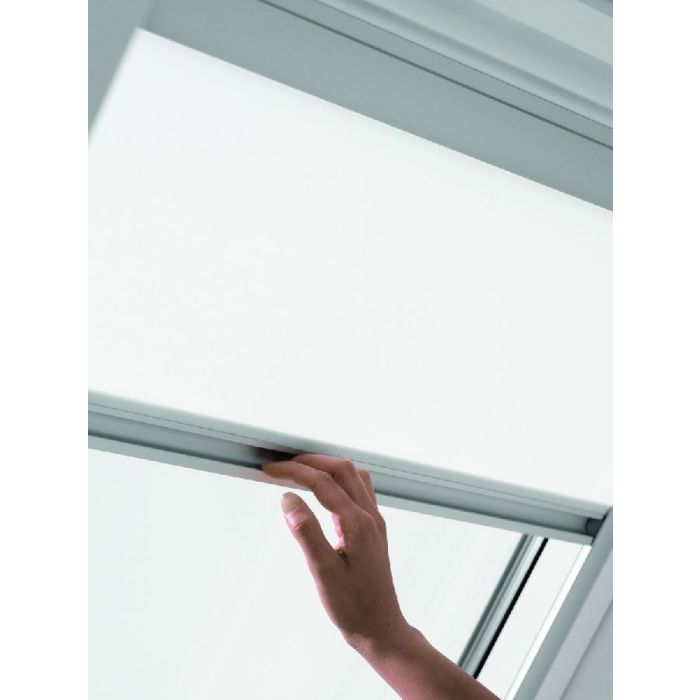 Velux Sichtschutz-Rollo (manuell, mit Führungsschiene)